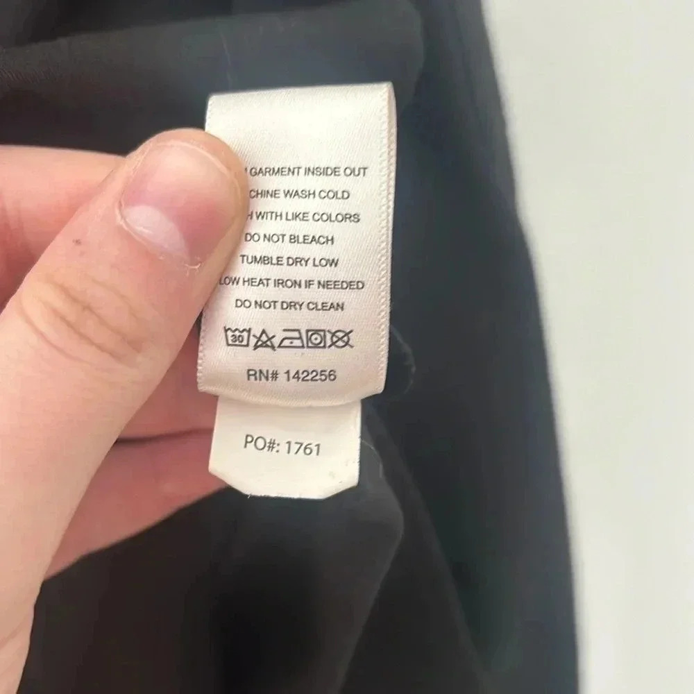 FIGS Bellery Scrub Jacket in Black - Picture 10 of 10